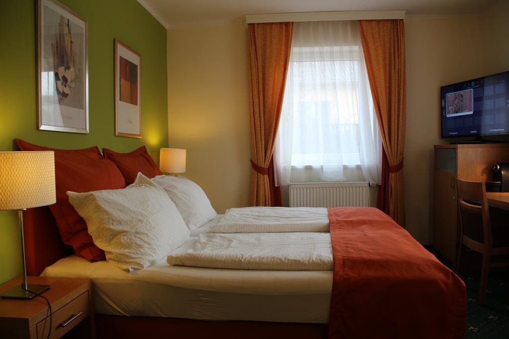 Hotel Kreuzwirt Engerwitzdorf Room photo